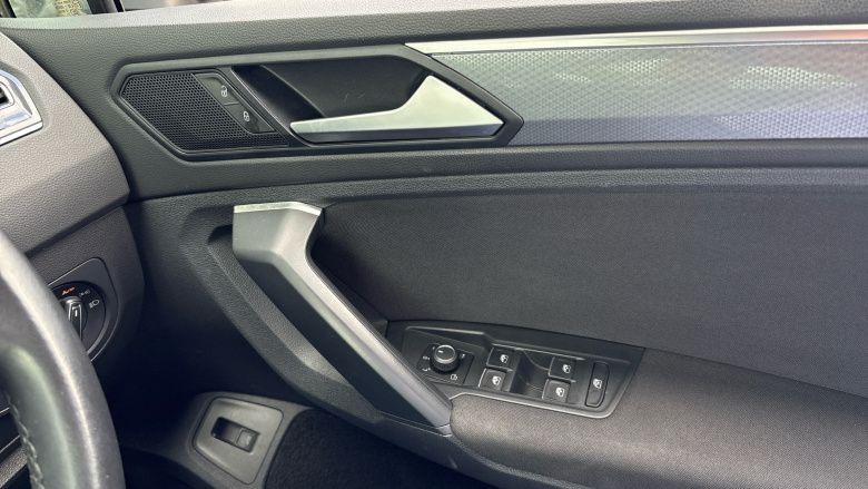 Volkswagen Tiguan 2.0 TDI Active 5dr Diesel Estate